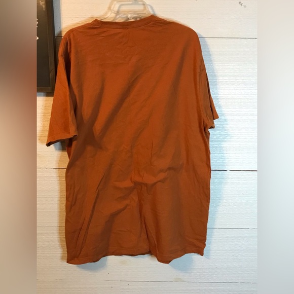 Rust-orange colored tee shirt - Picture 2 of 4